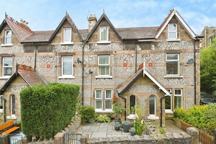 4 Bedroom Terraced House For Sale In Market Street, Buxton, Derbyshire, SK17
