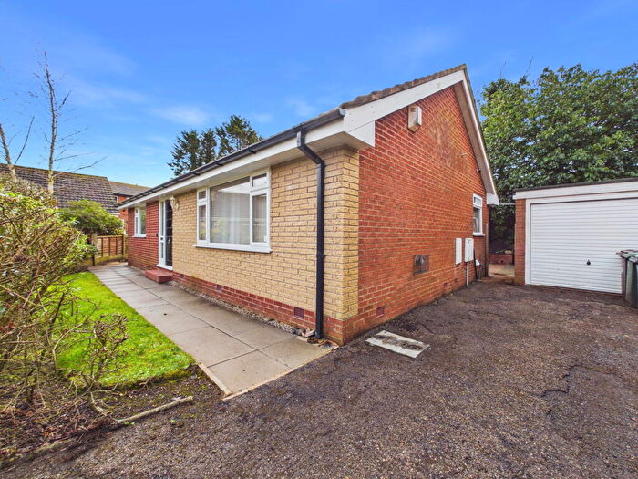 2 Bedroom Detached Bungalow For Sale In Ormond Avenue, Westhead, L40