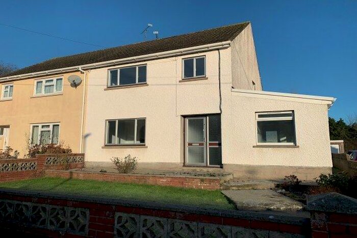 3 Bedroom Property To Rent In Lon-Y-Prior, Carmarthen SA33