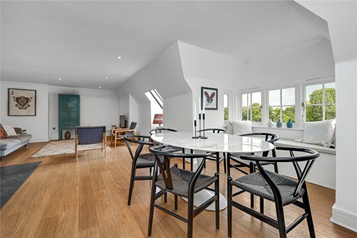 1 Bedroom Apartment To Rent In Sovereign House, Bridge Road, East Molesey, Surrey, KT8