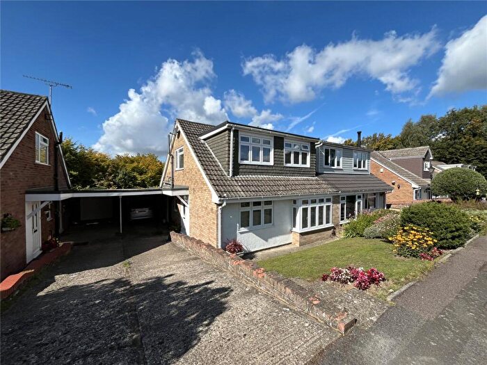 3 Bedroom Semi-Detached House For Sale In Hill Chase, Walderslade, Kent, ME5