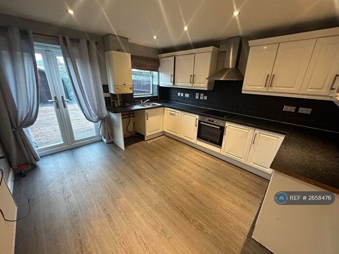 4 Bedroom Semi Detached House To Rent In Rowms Lane, Swinton, Mexborough, S64