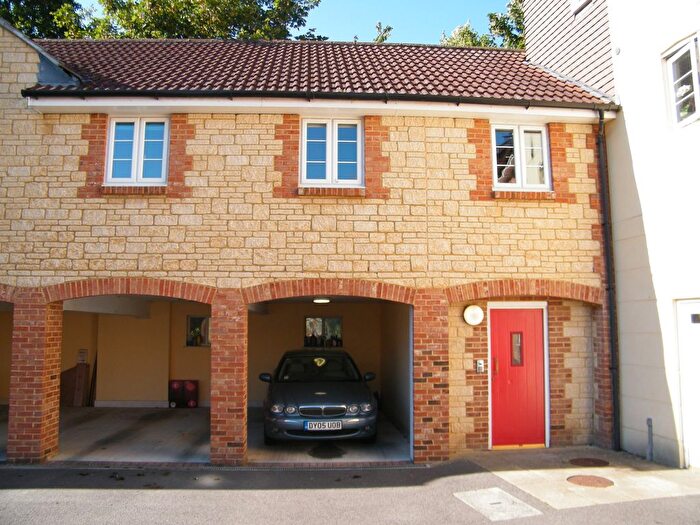1 Bedroom Property To Rent In Holly Court, Wincanton, BA9