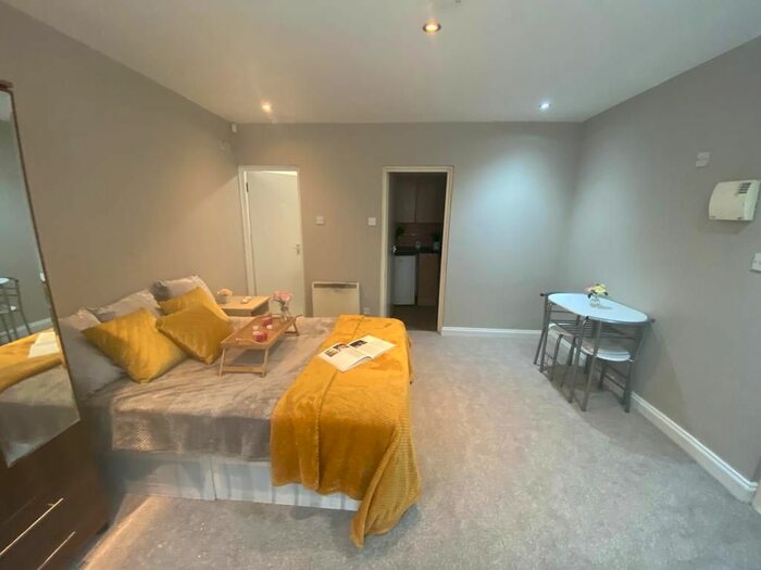 Studio To Rent In Flat, Dale Road, Luton, LU1