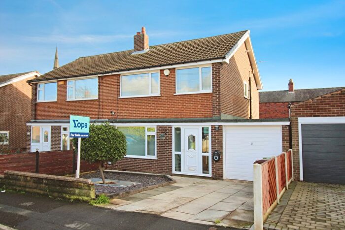 3 Bedroom Semi Detached House For Sale In Fearnley Drive, Ossett, WF5