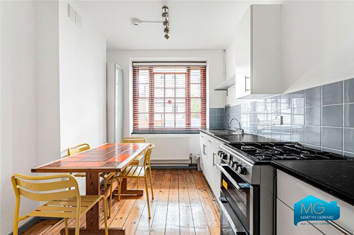 2 Bedroom Flat To Rent In Crouch Hill, London, N8