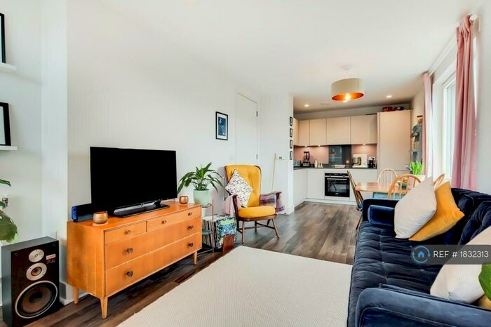 1 Bedroom Flat To Rent In Moulding Lane, London, SE14