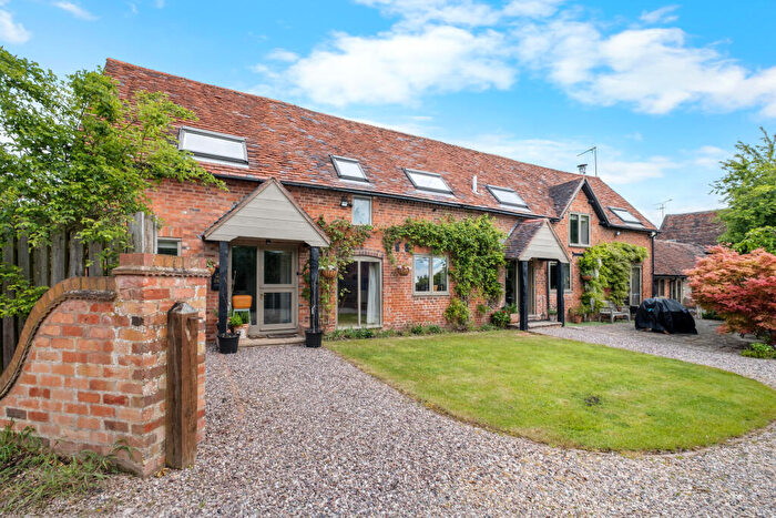 4 Bedroom Link Detached House For Sale In The Old Granary, Grange Lane, Alvechurch, Bromsgrove, B48