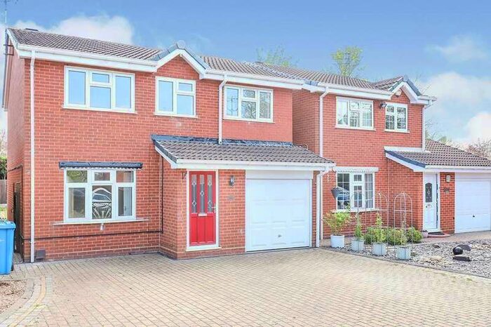 4 Bedroom Detached House To Rent In Athelstan Grove, Perton, Wolverhampton, WV6