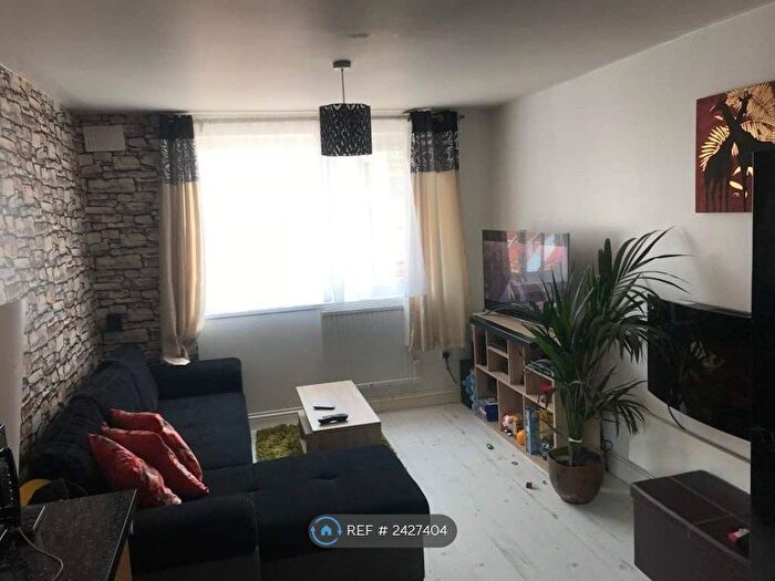 1 Bedroom Flat To Rent In Mill Road, Gillingham, ME7