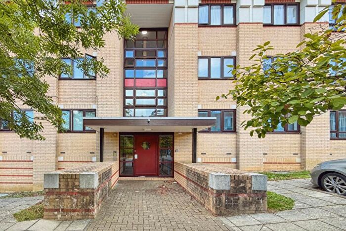 1 Bedroom Flat For Sale In Albion Place, Campbell Park, Milton Keynes, Buckinghamshire, MK9