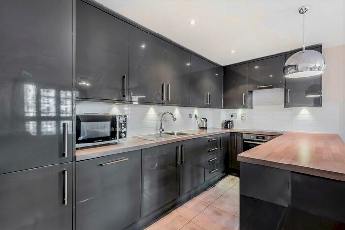 2 Bedroom Apartment To Rent In Iceland Wharf, Surrey Docks, SE16