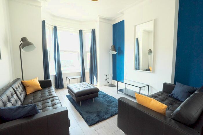 7 Bedroom Detached House To Rent In Cambridge Road, Portswood, Southampton, SO14