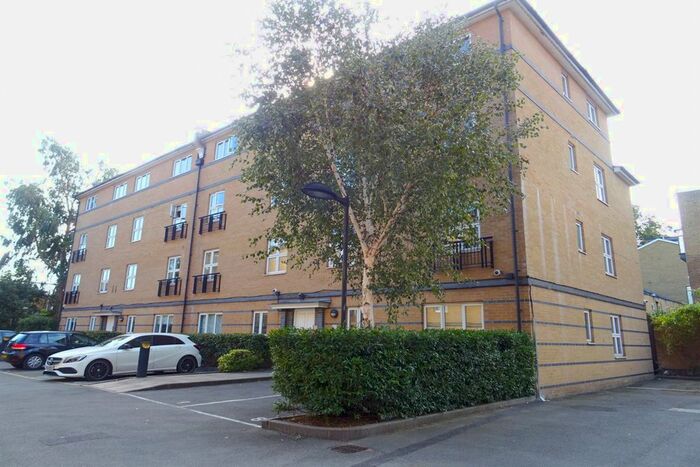 2 Bedroom Flat To Rent In Azure House, Buckfast Street, E2