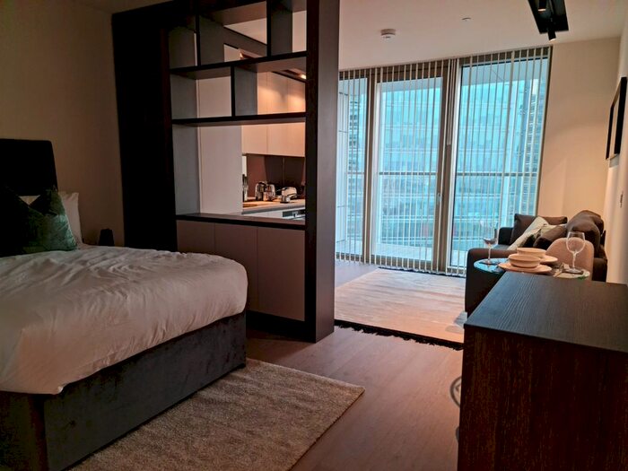 Studio To Rent In Water Street, London, E14