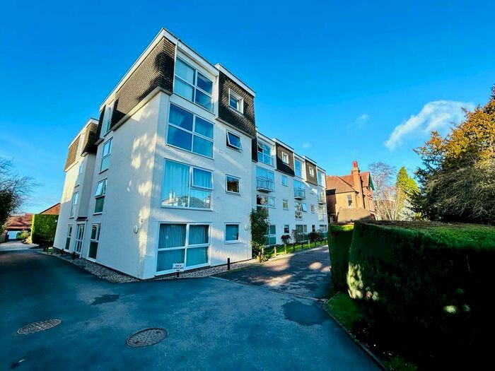 2 Bedroom Apartment To Rent In Cleveland Court, Leamington Spa, CV32