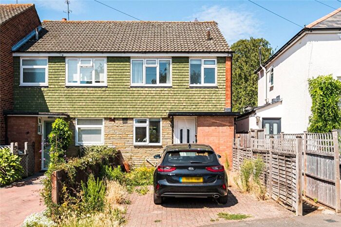 2 Bedroom End Terrace House For Sale In Pleasant Place, Hersham, KT12