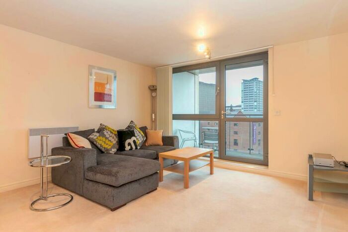 1 Bedroom Apartment To Rent In Centenary Plaza, Holliday Street, B1