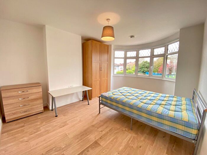 1 Bedroom Semi-Detached House To Rent In Fourth Avenue, Bristol, BS7