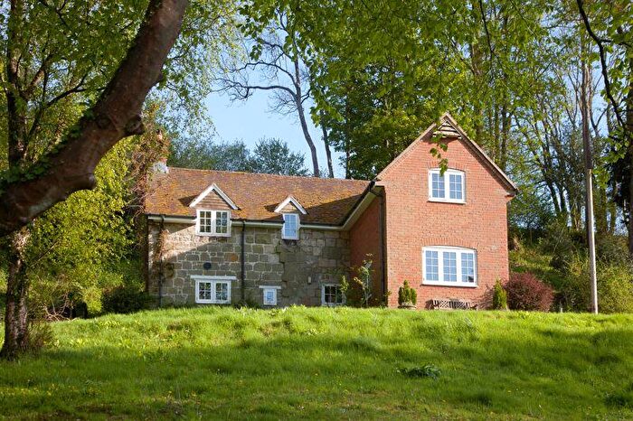 3 Bedroom Detached House For Sale In Ansty Coombe, SP3