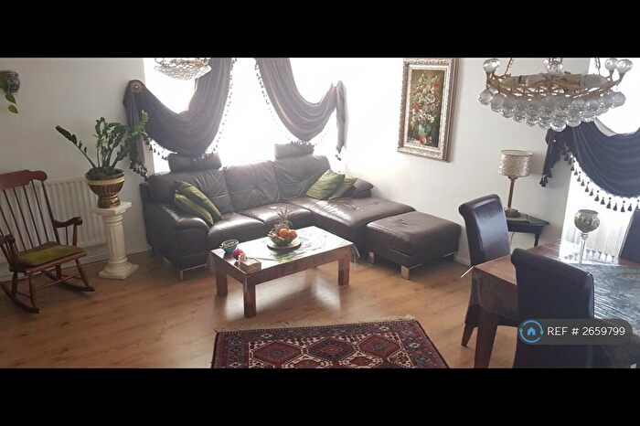 2 Bedroom Flat To Rent In New Hope Road, Smethwick, B66