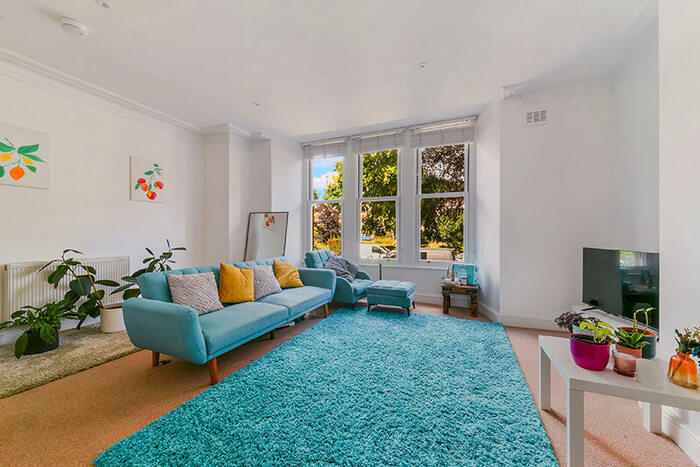 1 Bedroom Apartment To Rent In The Gardens, East Dulwich London, SE22