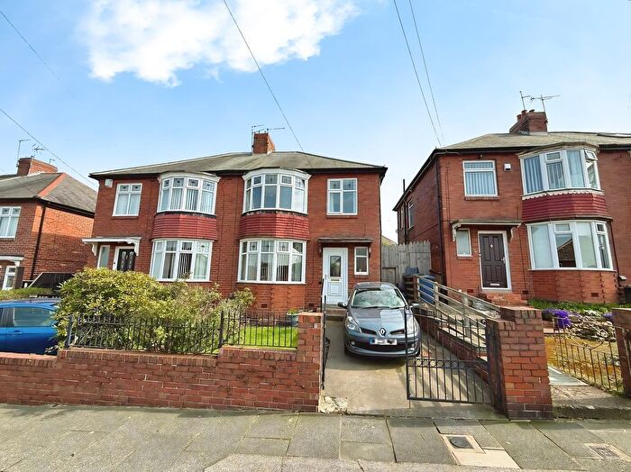 3 Bedroom Semi Detached House For Sale In Whittington Grove, Newcastle Upon Tyne, NE5
