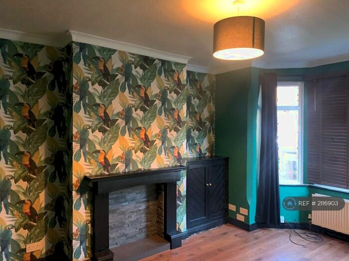 3 Bedroom Semi-Detached House To Rent In Carter Lane, Mansfield, NG18