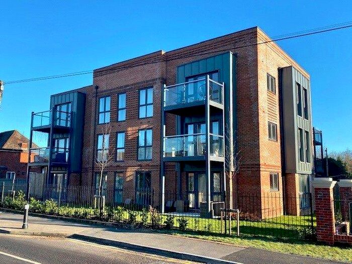 2 Bedroom Apartment To Rent In Canada Court, Toynbee Road, Eastleigh, Hampshire, SO50