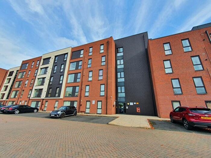 2 Bedroom Flat To Rent In Monticello Way, Coventry, West Midlands, CV4