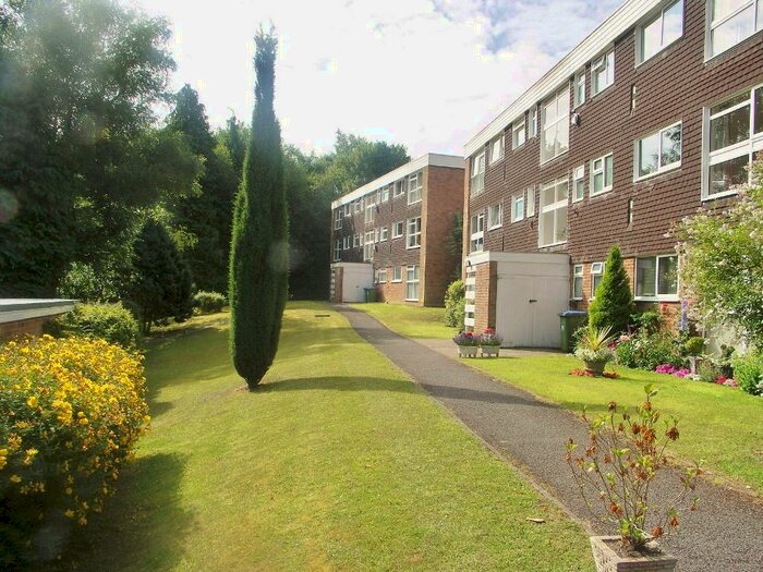 2 Bedroom Flat To Rent In The Parkway, Southampton, SO16