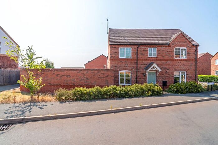 3 Bedroom Semi-Detached House For Sale In Barrett Place, Shipston-On-Stour, CV36