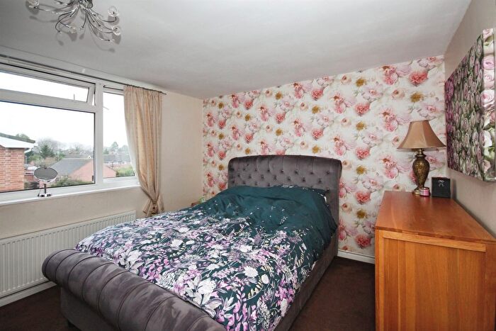 2 Bedroom Flat For Sale In Crown Way, Lillington, Leamington Spa, CV32