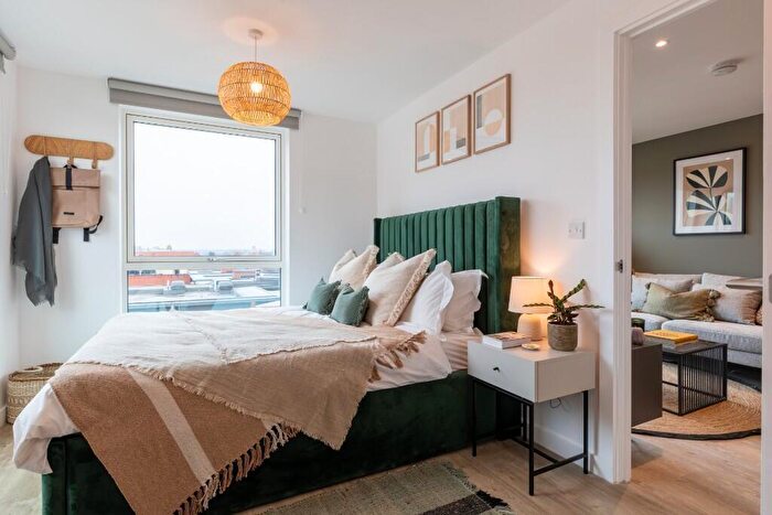 2 Bedroom Flat To Rent In Bradford Street, Birmingham, B12