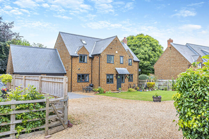 4 Bedroom Detached House For Sale In Banbury Lane Thorpe Mandeville Banbury, Oxfordshire, OX17