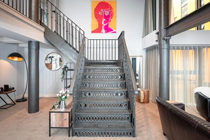 2 Bedroom Flat For Sale In Regent Road, Liverpool, Merseyside, L3