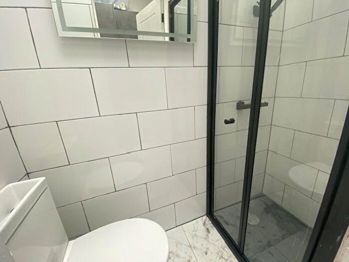 5 Bedroom Property To Rent In Albany Road, Cardiff, CF24