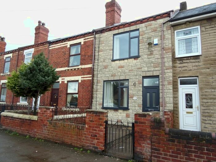 3 Bedroom Property To Rent In Wood Lane, Castleford, WF10