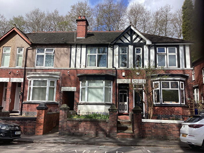 2 Bedroom Terraced House To Rent In Victoria Park Road, Stoke-on-trent, ST6