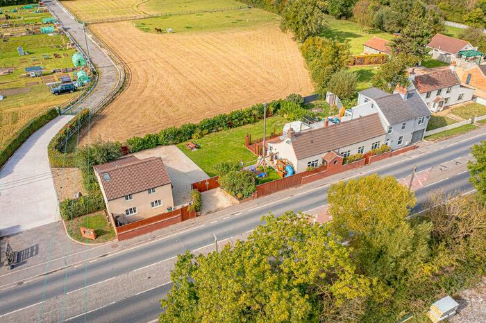 6 Bedroom Detached House For Sale In Bristol Road, Highbridge, Somerset, TA9