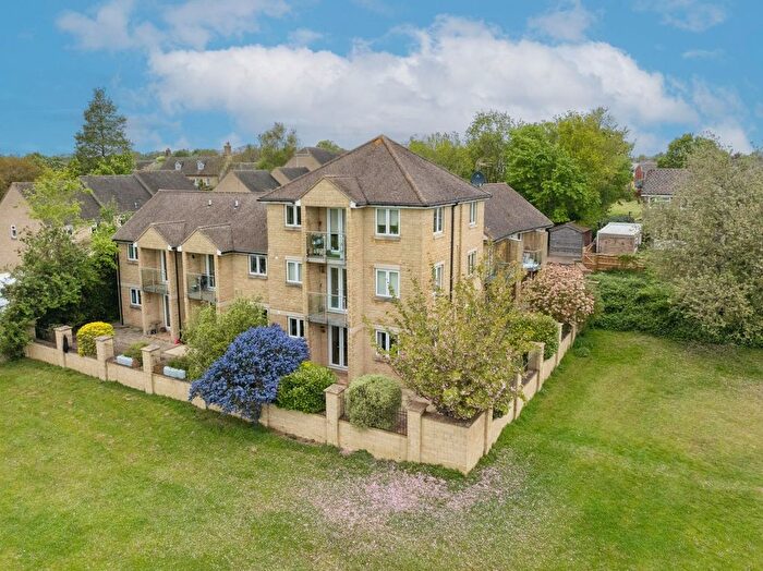 2 Bedroom Flat For Sale In Farmhouse Meadow, Shirley Heights, OX28