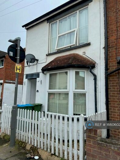 1 Bedroom Flat To Rent In Chiltern Street, Aylesbury, HP21