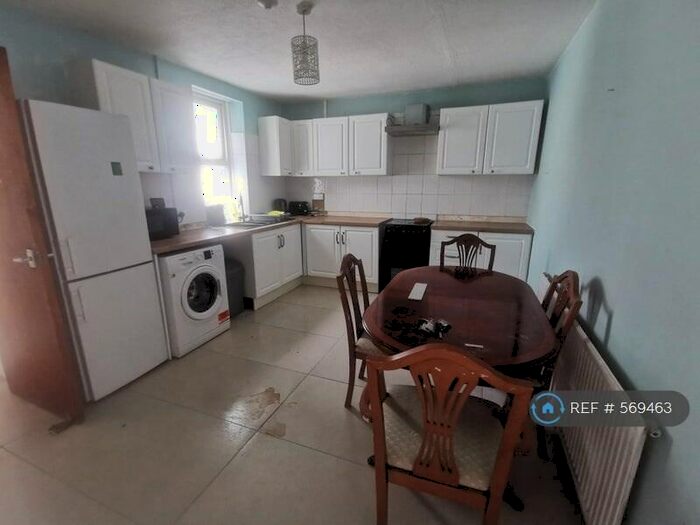 3 Bedroom Terraced House To Rent In Park Street, Pontypridd, CF37