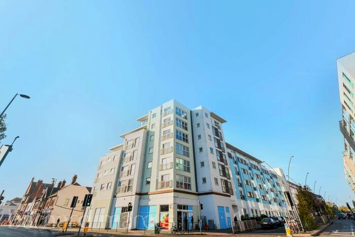 1 Bedroom Flat To Rent In Station Approach, Epsom, KT19