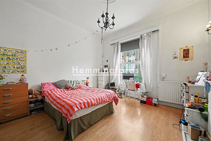 2 Bedroom Apartment To Rent In Albion Road, Stoke Newington, N16
