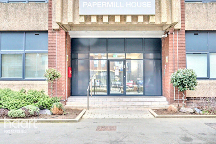 1 Bedroom Apartment For Sale In Papermill House, Romford, RM1