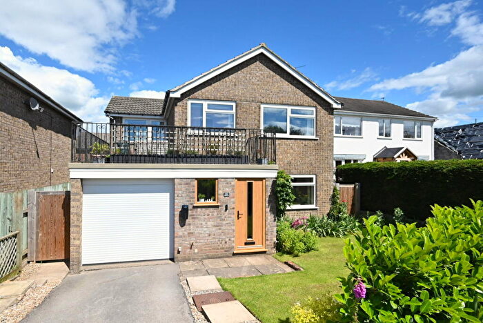 4 Bedroom Detached House For Sale In West Lane, Ripon, HG4