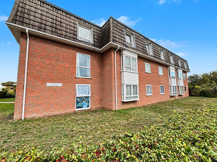 2 Bedroom Flat To Rent In Christchurch, BH23