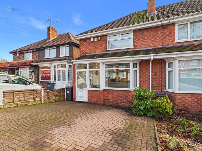 2 Bedroom Semi Detached House For Sale In Birdbrook Road, Birmingham, B44