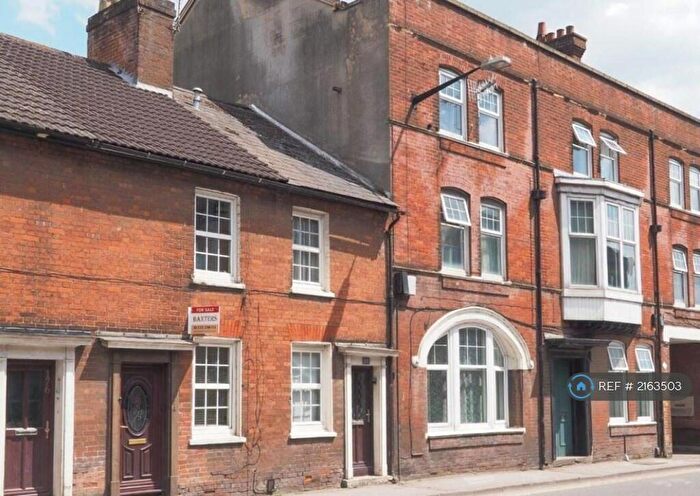 2 Bedroom Terraced House To Rent In Castle Street, Salisbury, SP1